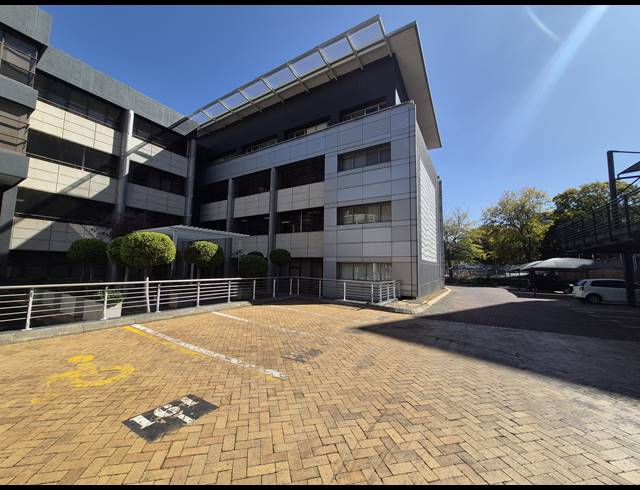 712M² OFFICE TO LET IN SANDTON CENTRAL